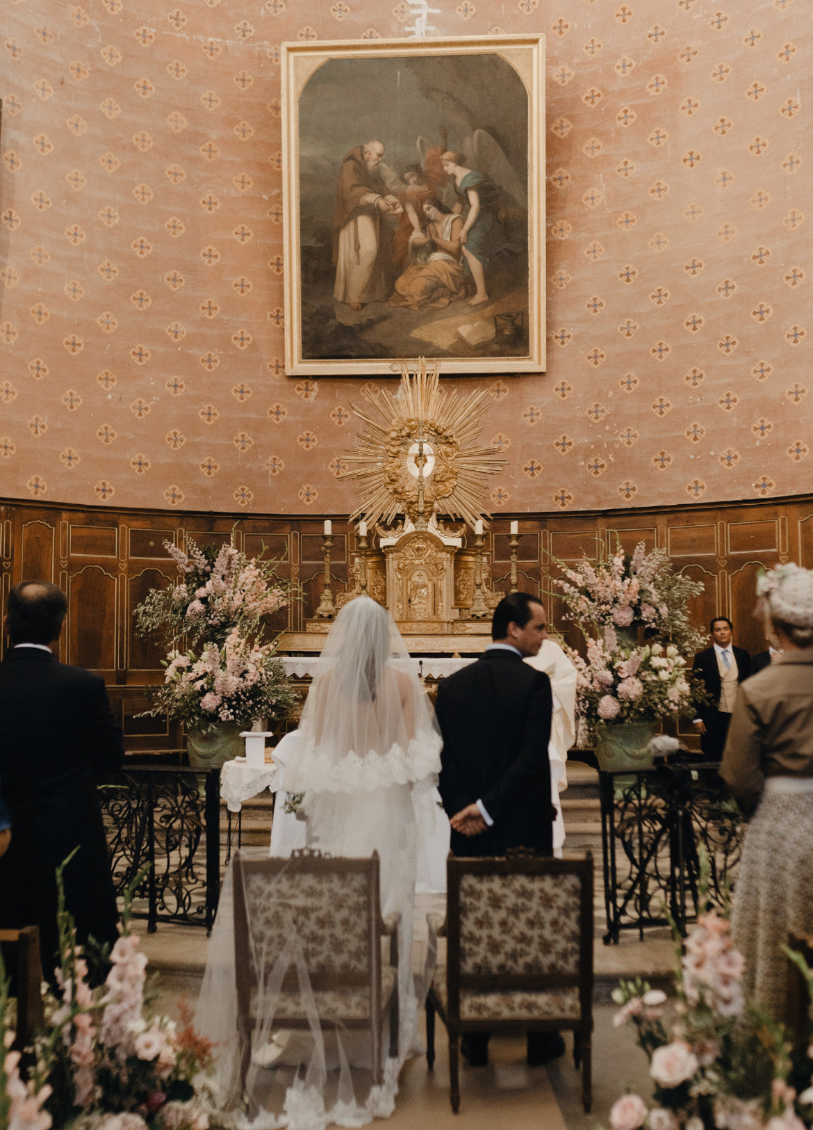 Elegant church wedding styled with the Mon Amour lace wedding veil