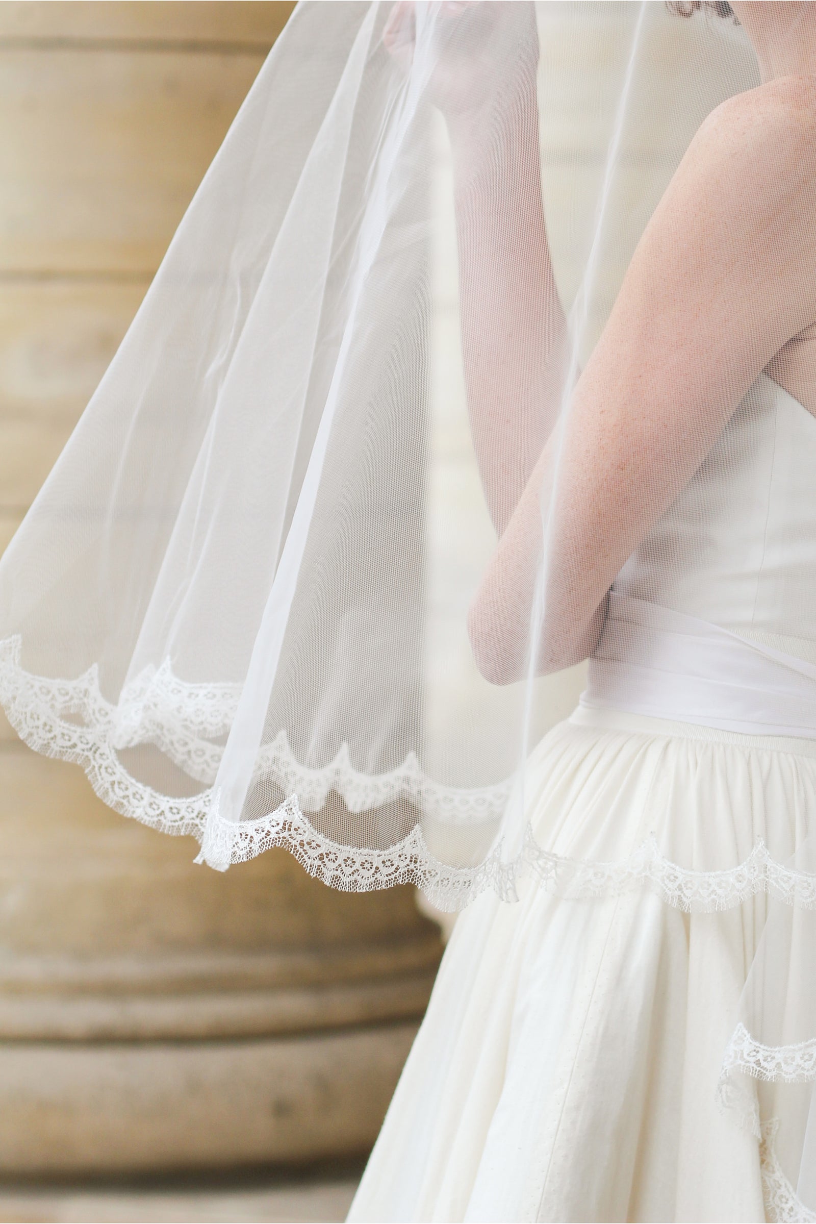 Fine lace and tulle bridal veil